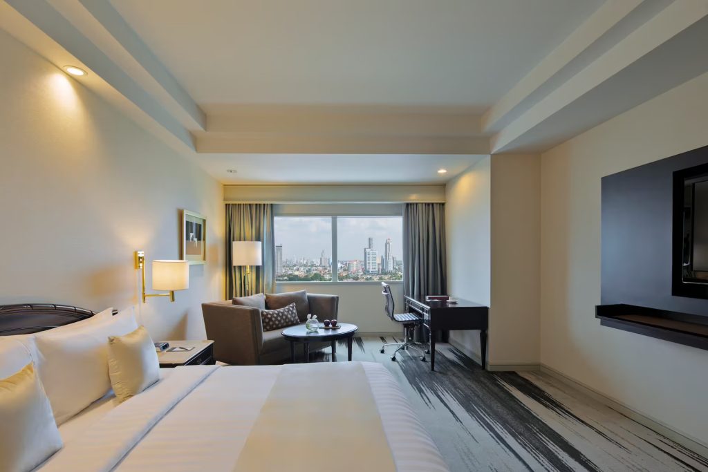 Kamar Tidur Deluxe - Menginap Mewah di Ibukota: Review Lengkap Hotel Gran Melia Jakarta - jakartatraveller.com