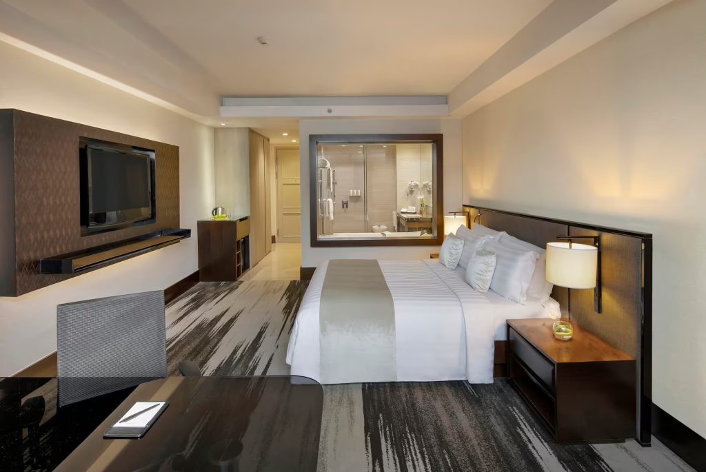 Kamar Tidur Premium Room - Menginap Mewah di Ibukota: Review Lengkap Hotel Gran Melia Jakarta - jakartatraveller.com