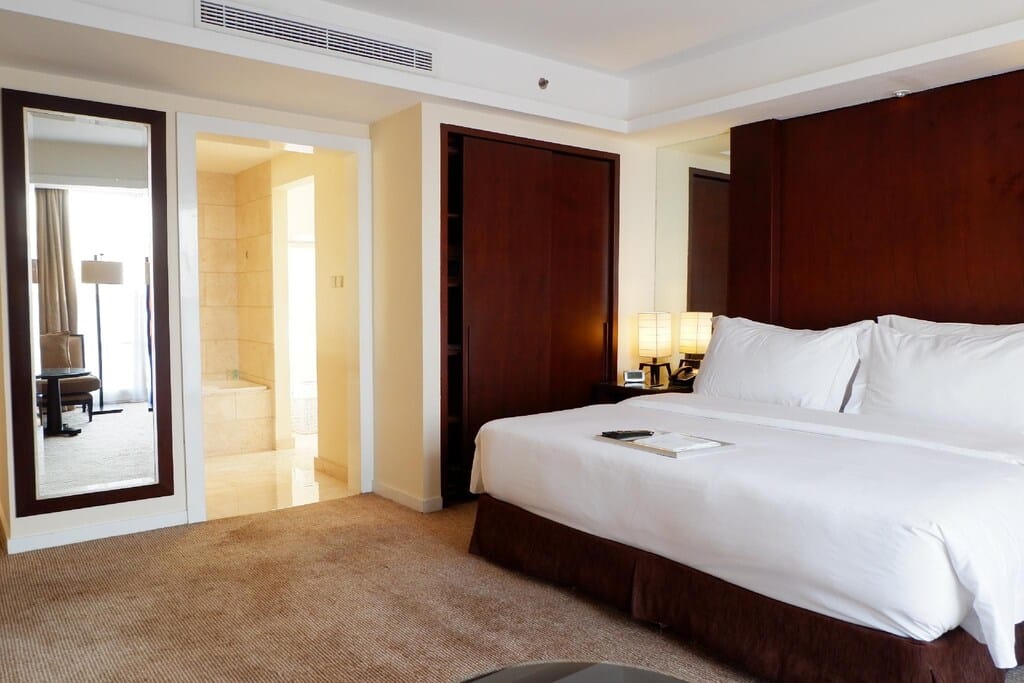 Kamar Mahakam Club Suite - Hotel Gran Mahakam: Menginap Dengan Kemewahan di Pusat Bisnis Jakarta - jakartatraveller.com