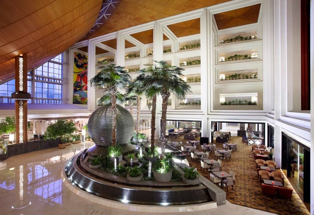 Lobby Hotel Gran Melia Jakarta - Menginap Mewah di Ibukota: Review Lengkap Hotel Gran Melia Jakarta - jakartatraveller.com
