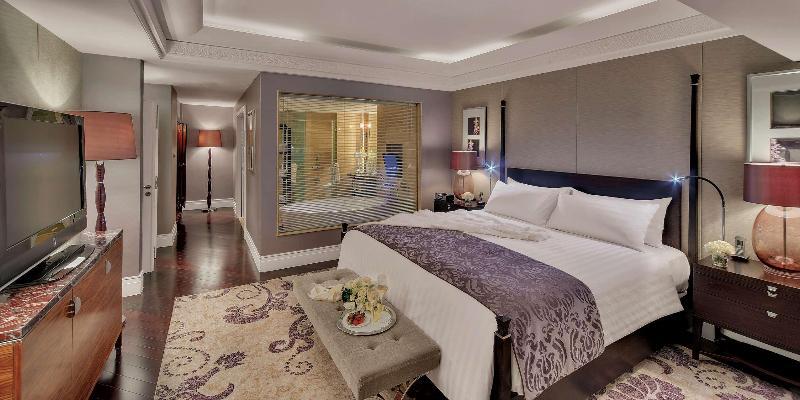 Kamar King Bed Salon Suite - Panduan Lengkap Fasilitas dan Layanan di Hotel Indonesia Kempinski Jakarta - jakartatraveller.com