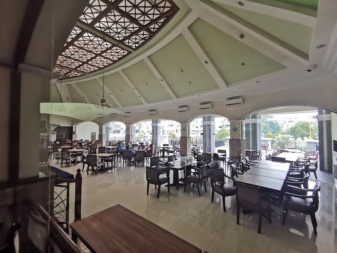 Restoran Golf Bandar Kemayoran - Review Tarif, Fasilitas dan Layanan di Golf Bandar Kemayoran: Apa yang Ditawarkan? - jakartatraveller.com