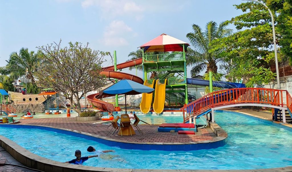 CX Waterpark - Liburan Lebaran Seru di Jakarta: 9 Tempat Wisata Air yang Harus Dikunjungi - jakartatraveller.com