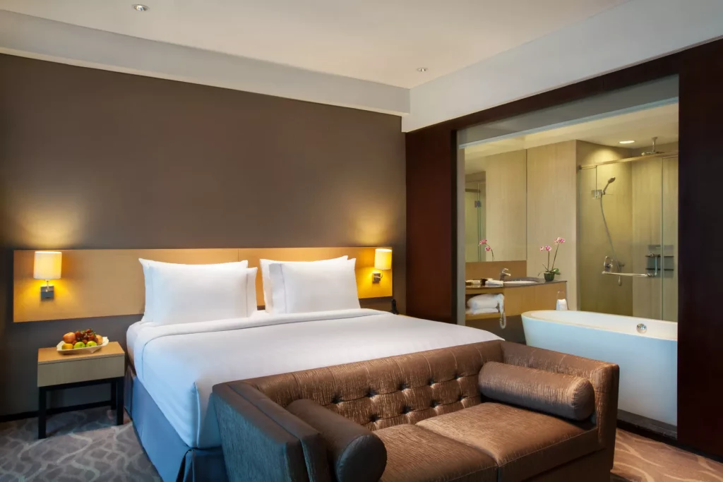 Kamar Suite Room - Menginap Mewah Tanpa Merogoh Kocek Dalam di Hotel JS Luwansa: Panduan Lengkap untuk Wisatawan - jakartatraveller.com