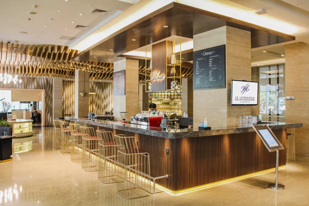 Restoran Olam - Menginap Mewah Tanpa Merogoh Kocek Dalam di Hotel JS Luwansa: Panduan Lengkap untuk Wisatawan - jakartatraveller.com