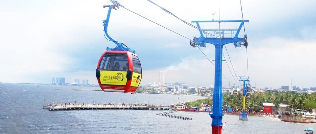 Gondola Ancol - 10 Aktivitas Terbaik yang Wajib Dicoba di Ancol Dreamland - jakartatraveller.com