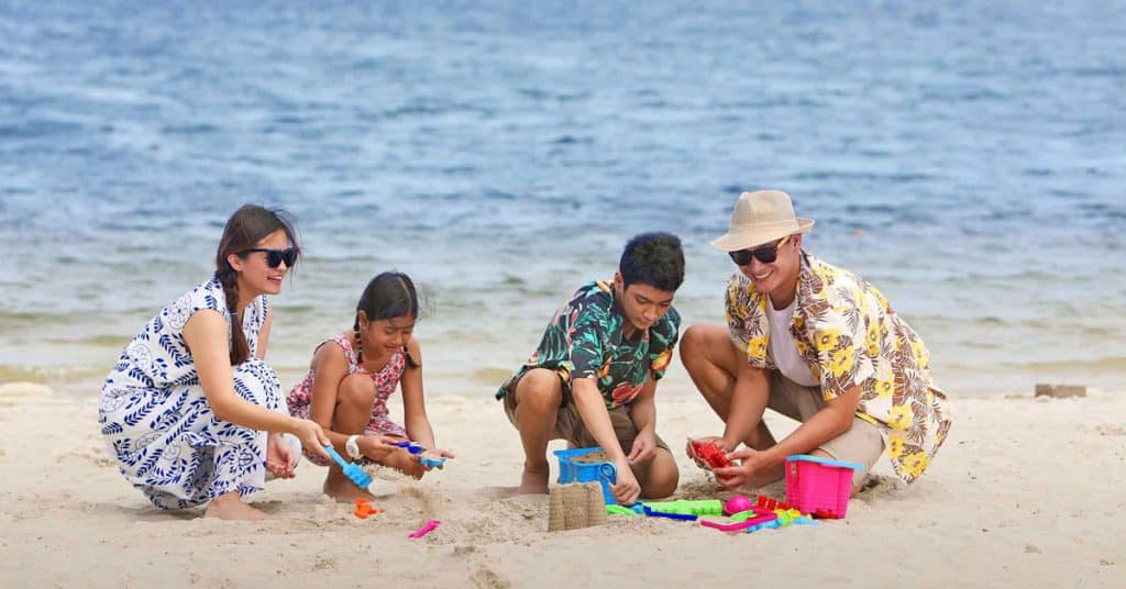 Pasir Putih Beach Club - 10 Aktivitas Terbaik yang Wajib Dicoba di Ancol Dreamland - jakartatraveller.com